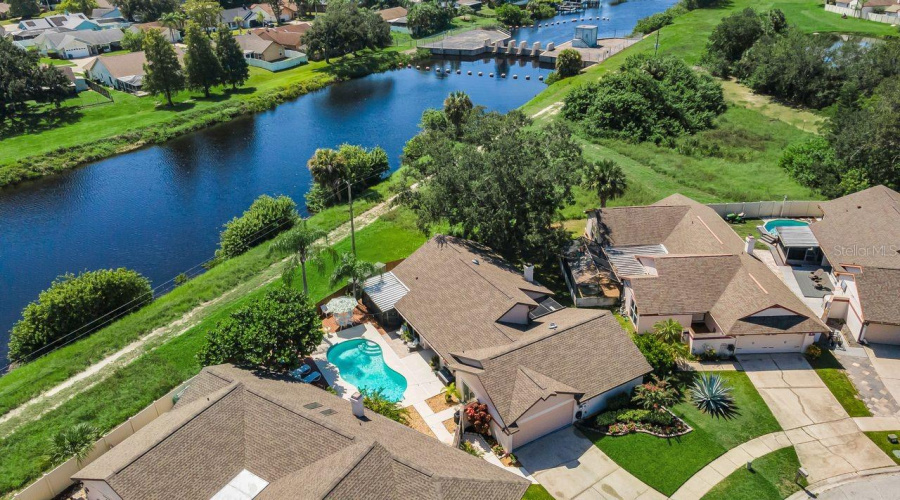Tampa, Florida 33635, 3 Bedroom Bedrooms, ,2 Bathroombathrooms,Residential,For Sale,Silvermill,0,Mfrtb8539438