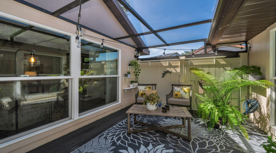 Tampa, Florida 33635, 3 Bedroom Bedrooms, ,2 Bathroombathrooms,Residential,For Sale,Silvermill,0,Mfrtb8539438