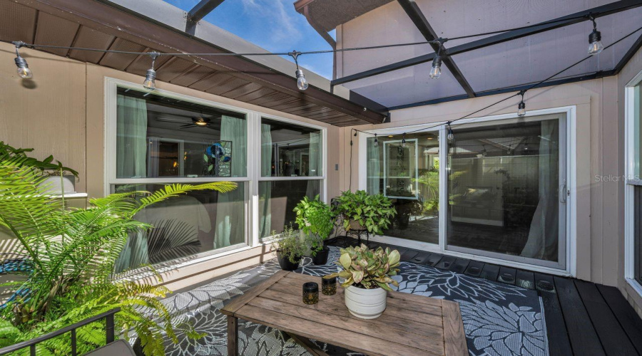Tampa, Florida 33635, 3 Bedroom Bedrooms, ,2 Bathroombathrooms,Residential,For Sale,Silvermill,0,Mfrtb8539438