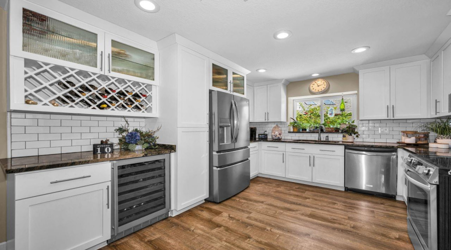 Tampa, Florida 33635, 3 Bedroom Bedrooms, ,2 Bathroombathrooms,Residential,For Sale,Silvermill,0,Mfrtb8539438