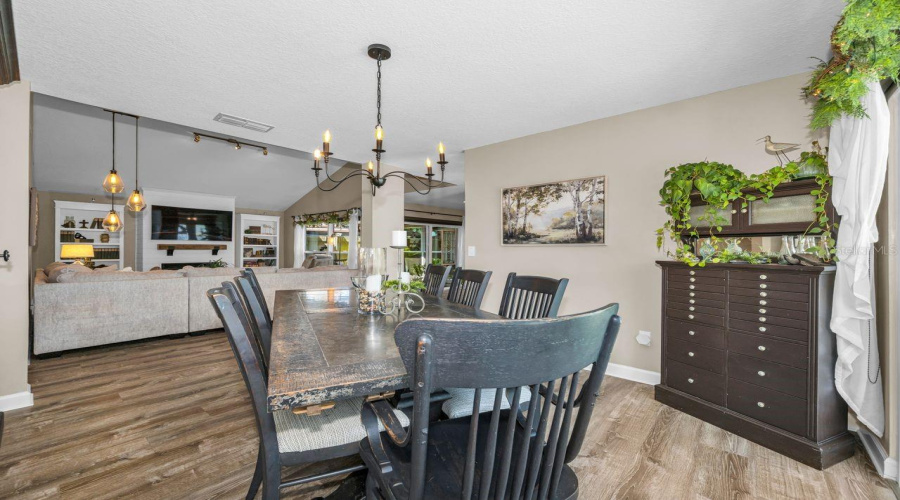 Tampa, Florida 33635, 3 Bedroom Bedrooms, ,2 Bathroombathrooms,Residential,For Sale,Silvermill,0,Mfrtb8539438