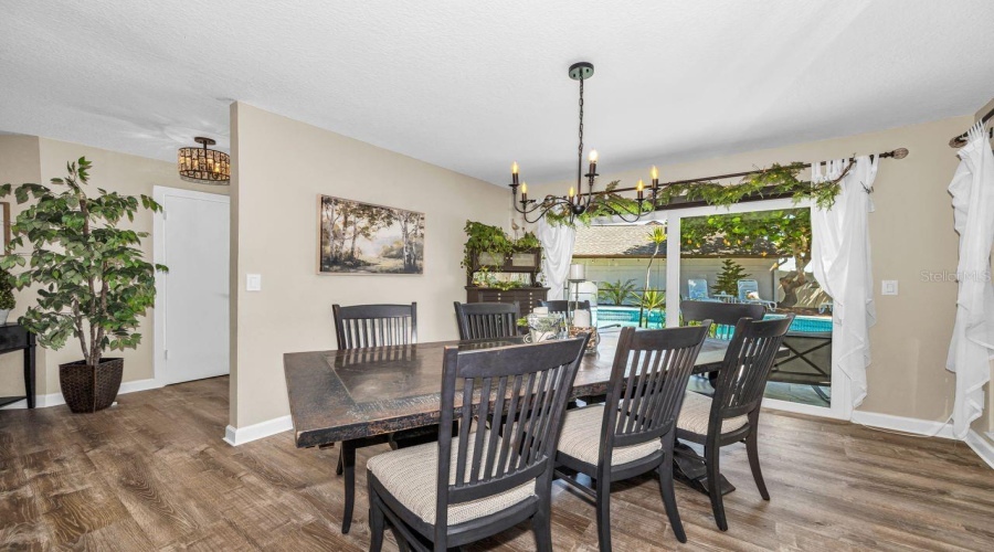 Tampa, Florida 33635, 3 Bedroom Bedrooms, ,2 Bathroombathrooms,Residential,For Sale,Silvermill,0,Mfrtb8539438