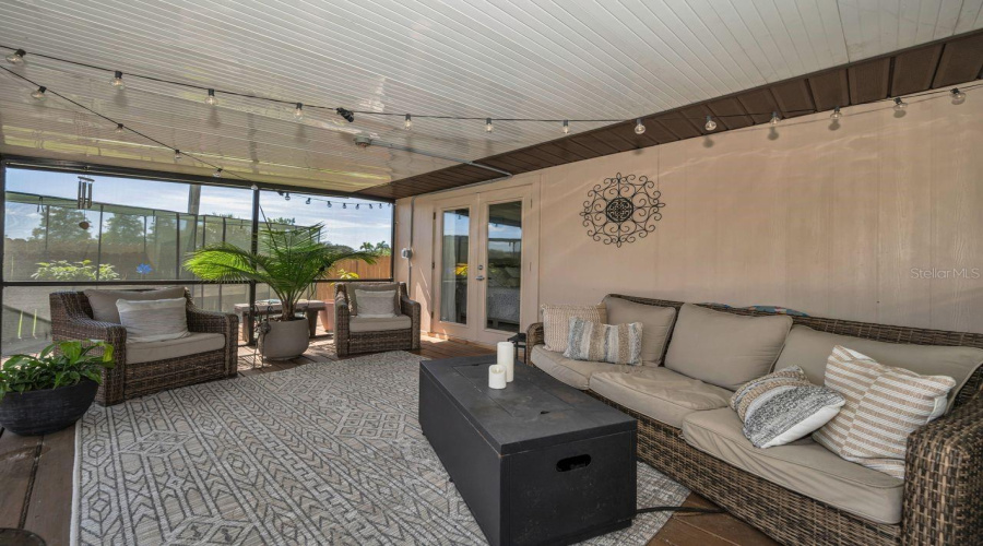 Tampa, Florida 33635, 3 Bedroom Bedrooms, ,2 Bathroombathrooms,Residential,For Sale,Silvermill,0,Mfrtb8539438