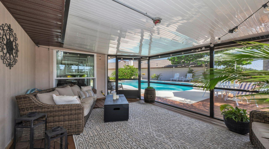 Tampa, Florida 33635, 3 Bedroom Bedrooms, ,2 Bathroombathrooms,Residential,For Sale,Silvermill,0,Mfrtb8539438
