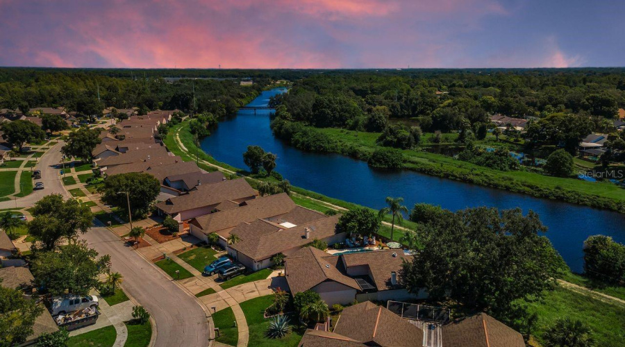 Tampa, Florida 33635, 3 Bedroom Bedrooms, ,2 Bathroombathrooms,Residential,For Sale,Silvermill,0,Mfrtb8539438
