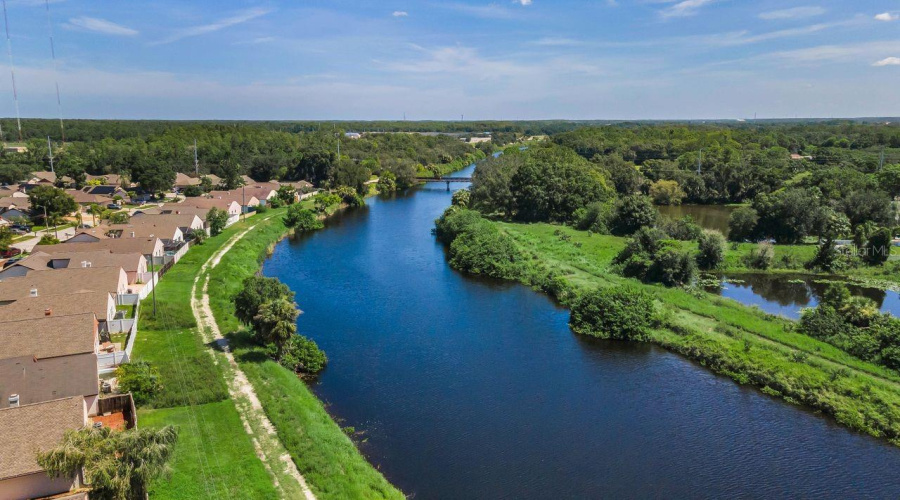 Tampa, Florida 33635, 3 Bedroom Bedrooms, ,2 Bathroombathrooms,Residential,For Sale,Silvermill,0,Mfrtb8539438
