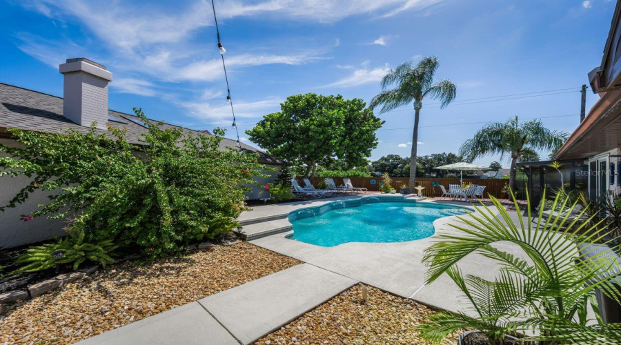 Tampa, Florida 33635, 3 Bedroom Bedrooms, ,2 Bathroombathrooms,Residential,For Sale,Silvermill,0,Mfrtb8539438
