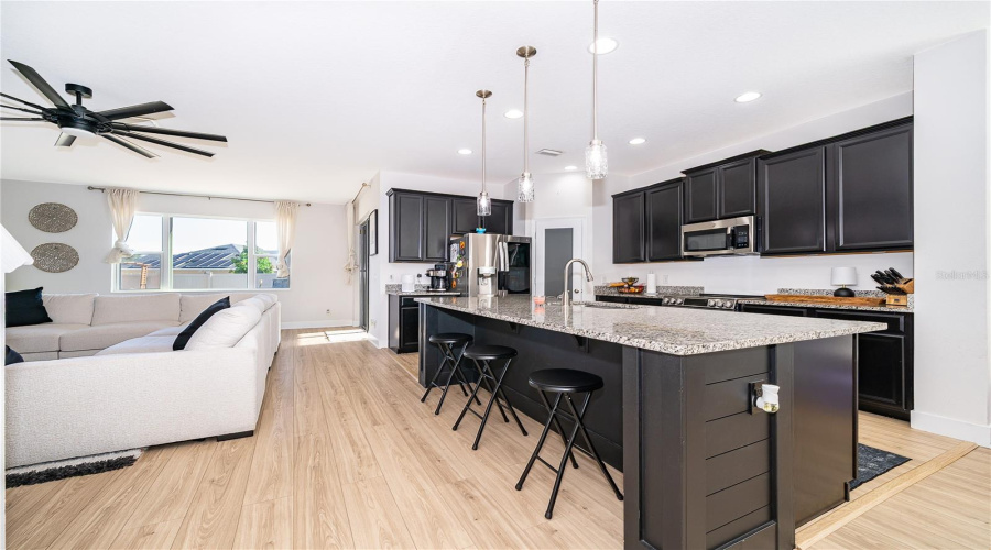 Kissimmee, Florida 34758, 5 Bedroom Bedrooms, ,3 Bathroombathrooms,Residential,For Sale,Marcos,0,Mfrs5154422