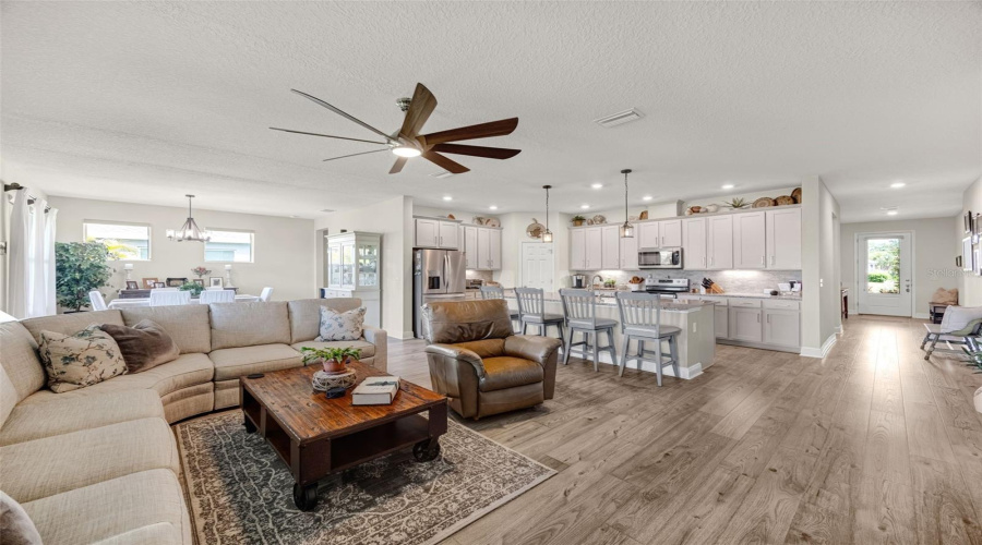 Palmetto, Florida 34221, 4 Bedroom Bedrooms, ,3 Bathroombathrooms,Residential,For Sale,Gavella,0,Mfrtb8498687