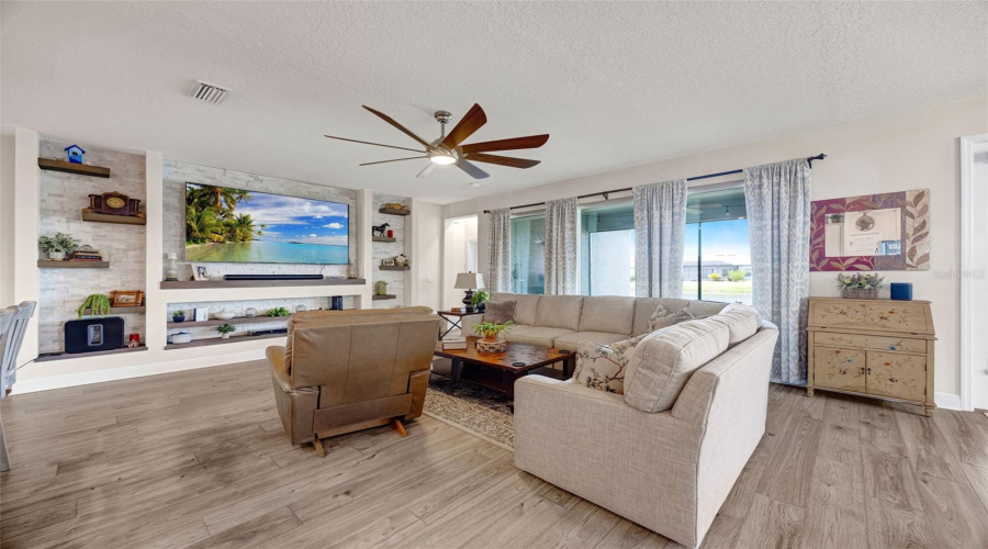 Palmetto, Florida 34221, 4 Bedroom Bedrooms, ,3 Bathroombathrooms,Residential,For Sale,Gavella,0,Mfrtb8498687