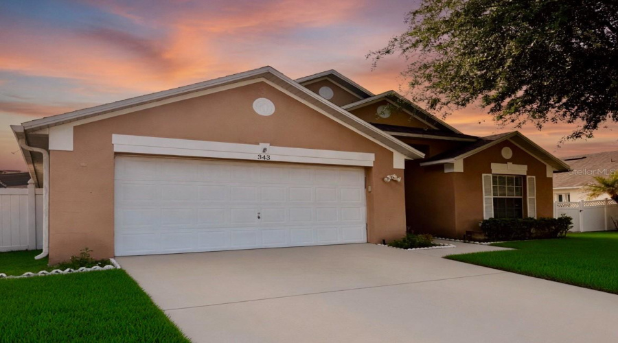 Orlando, Florida 32824, 4 Bedroom Bedrooms, ,2 Bathroombathrooms,Residential,For Sale,Lytton,0,Mfro6429673