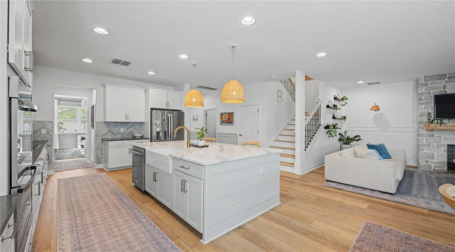 Lutz, Florida 33558, 5 Bedroom Bedrooms, ,3 Bathroombathrooms,Residential,For Sale,Breynia,0,Mfrp4939593