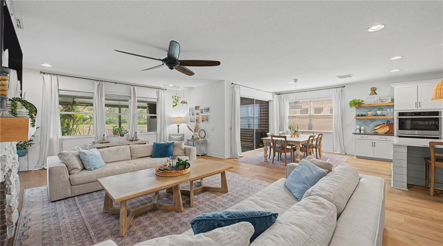 Lutz, Florida 33558, 5 Bedroom Bedrooms, ,3 Bathroombathrooms,Residential,For Sale,Breynia,0,Mfrp4939593