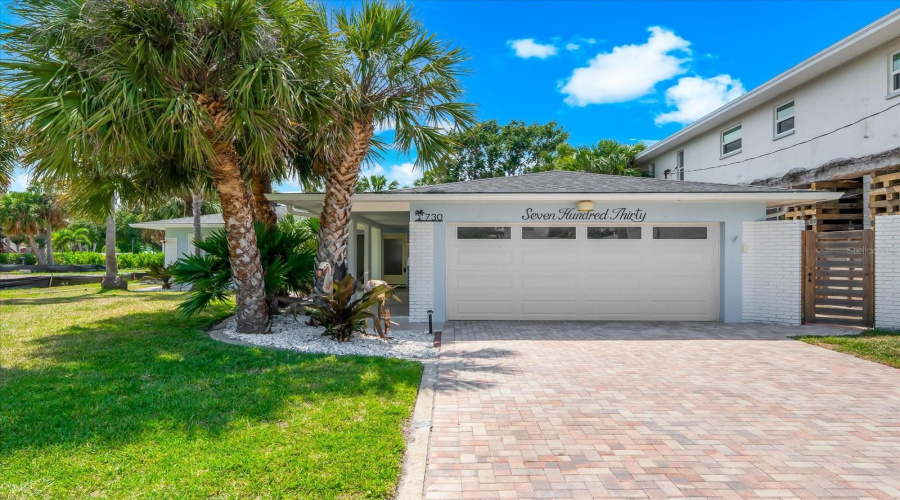 Clearwater Beach, Florida 33767, 3 Bedroom Bedrooms, ,3 Bathroombathrooms,Residential,For Sale,Bay Esplanade,0,Mfrtb8509329