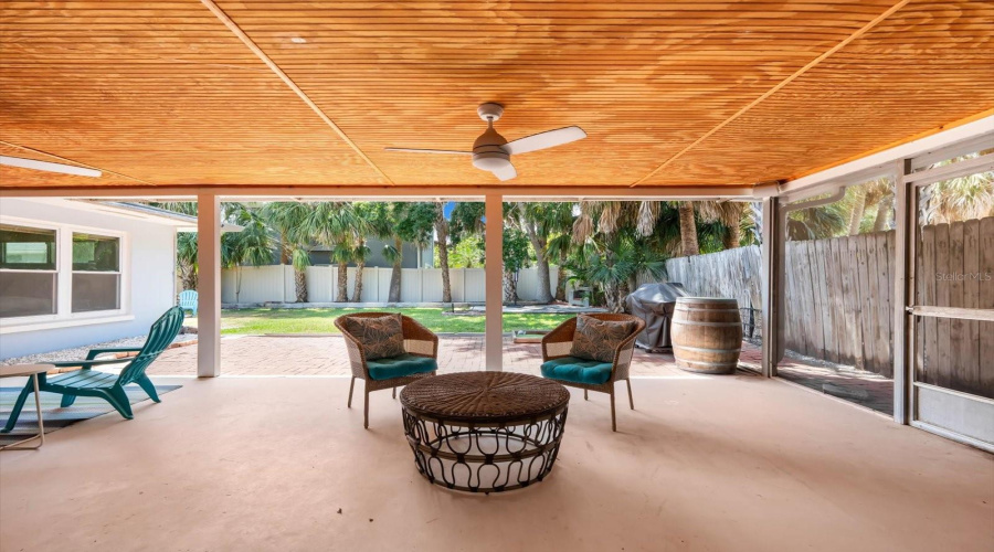 Clearwater Beach, Florida 33767, 3 Bedroom Bedrooms, ,3 Bathroombathrooms,Residential,For Sale,Bay Esplanade,0,Mfrtb8509329