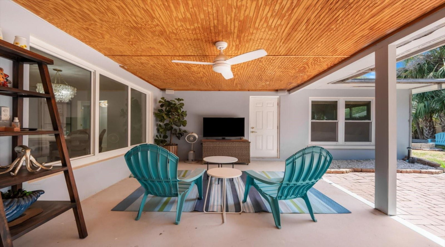 Clearwater Beach, Florida 33767, 3 Bedroom Bedrooms, ,3 Bathroombathrooms,Residential,For Sale,Bay Esplanade,0,Mfrtb8509329