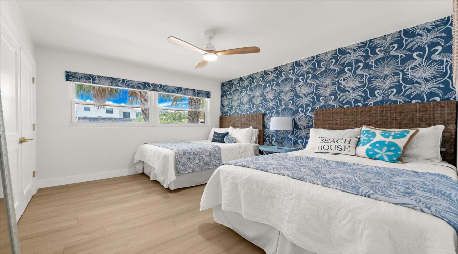 Clearwater Beach, Florida 33767, 3 Bedroom Bedrooms, ,3 Bathroombathrooms,Residential,For Sale,Bay Esplanade,0,Mfrtb8509329