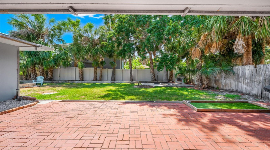 Clearwater Beach, Florida 33767, 3 Bedroom Bedrooms, ,3 Bathroombathrooms,Residential,For Sale,Bay Esplanade,0,Mfrtb8509329