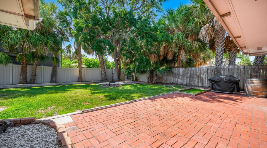 Clearwater Beach, Florida 33767, 3 Bedroom Bedrooms, ,3 Bathroombathrooms,Residential,For Sale,Bay Esplanade,0,Mfrtb8509329