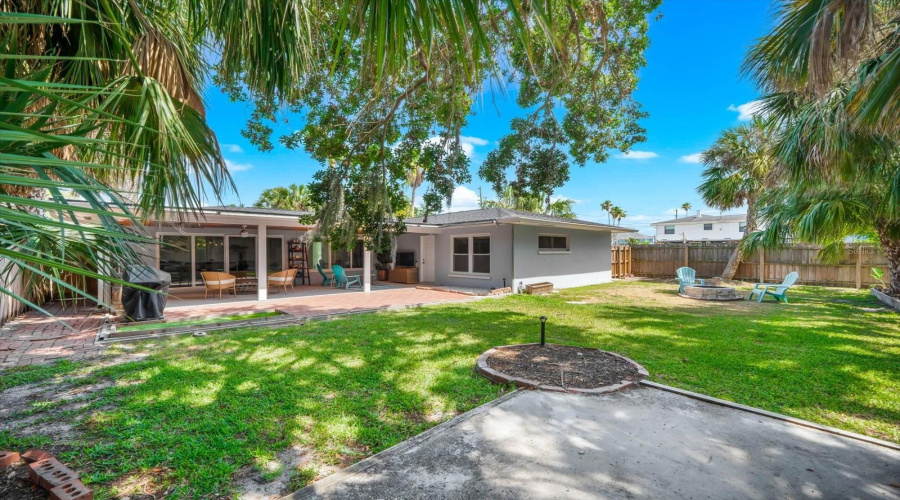 Clearwater Beach, Florida 33767, 3 Bedroom Bedrooms, ,3 Bathroombathrooms,Residential,For Sale,Bay Esplanade,0,Mfrtb8509329