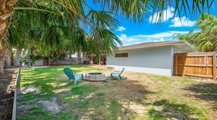 Clearwater Beach, Florida 33767, 3 Bedroom Bedrooms, ,3 Bathroombathrooms,Residential,For Sale,Bay Esplanade,0,Mfrtb8509329