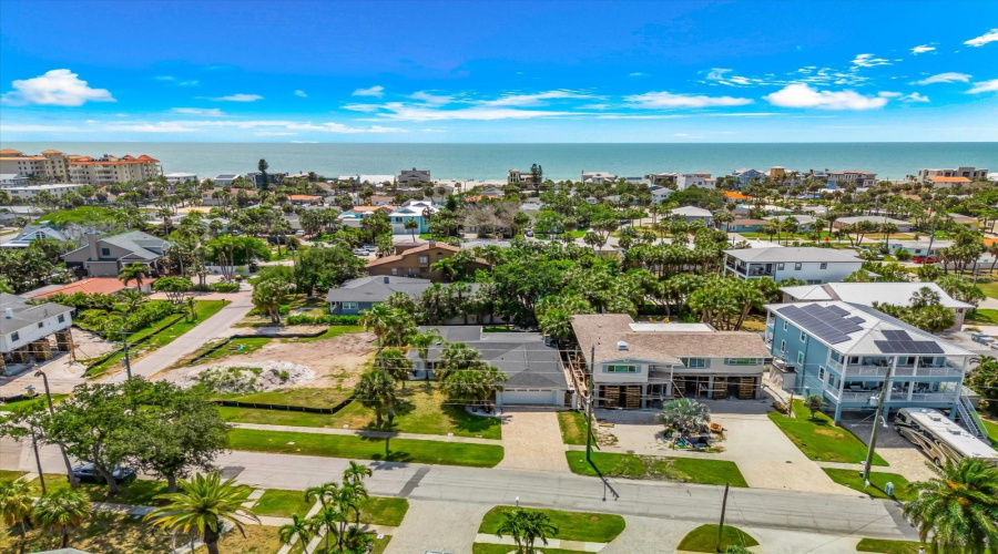 Clearwater Beach, Florida 33767, 3 Bedroom Bedrooms, ,3 Bathroombathrooms,Residential,For Sale,Bay Esplanade,0,Mfrtb8509329