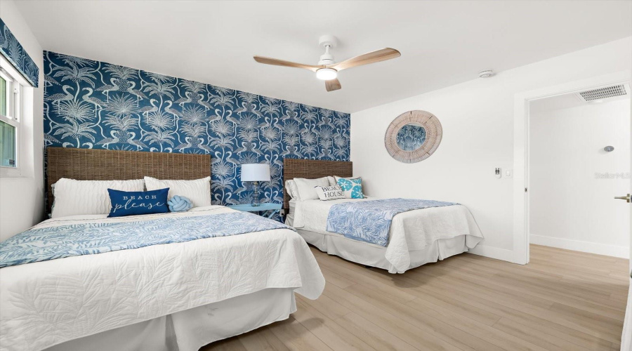 Clearwater Beach, Florida 33767, 3 Bedroom Bedrooms, ,3 Bathroombathrooms,Residential,For Sale,Bay Esplanade,0,Mfrtb8509329