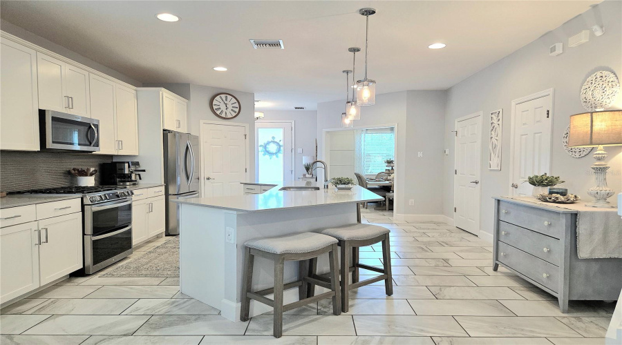 Apollo Beach, Florida 33572, 3 Bedroom Bedrooms, ,3 Bathroombathrooms,Residential,For Sale,Milestone,0,Mfrtb8536251