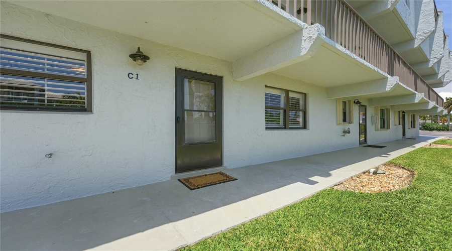 First Floor Unit In Paradise