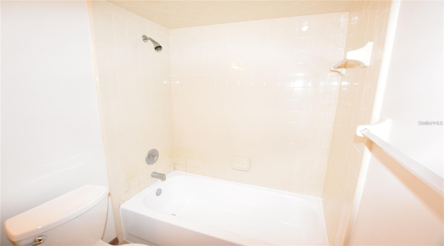 Deltona, Florida 32738, 3 Bedroom Bedrooms, ,2 Bathroombathrooms,Residential,For Sale,Derby,0,Mfro6391422