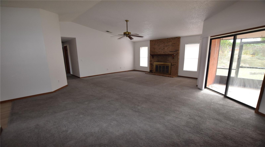 Deltona, Florida 32738, 3 Bedroom Bedrooms, ,2 Bathroombathrooms,Residential,For Sale,Derby,0,Mfro6391422