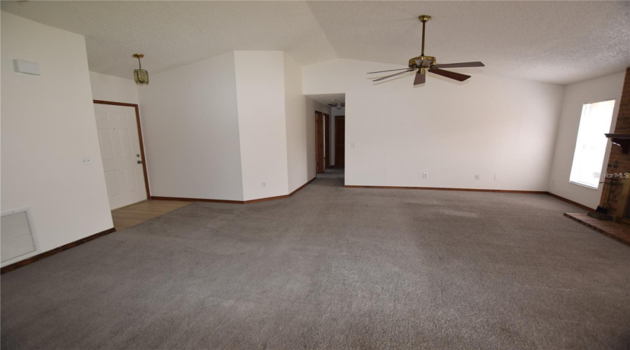 Deltona, Florida 32738, 3 Bedroom Bedrooms, ,2 Bathroombathrooms,Residential,For Sale,Derby,0,Mfro6391422