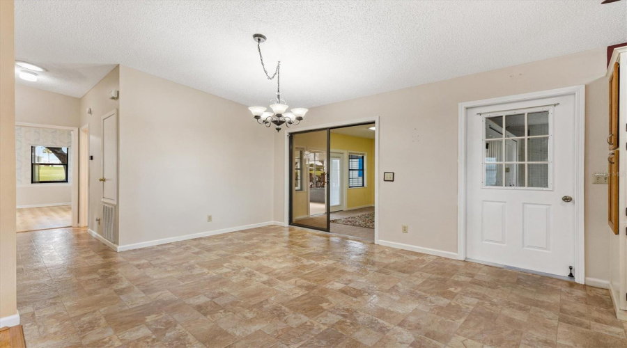 Lady Lake, Florida 32159, 2 Bedroom Bedrooms, ,2 Bathroombathrooms,Residential,For Sale,Schwartz,0,Mfrg5116448
