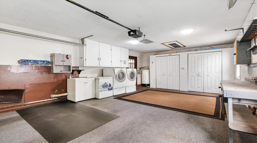 Lady Lake, Florida 32159, 2 Bedroom Bedrooms, ,2 Bathroombathrooms,Residential,For Sale,Schwartz,0,Mfrg5116448