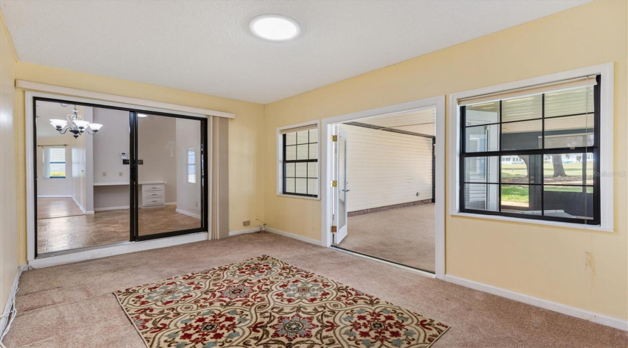 Lady Lake, Florida 32159, 2 Bedroom Bedrooms, ,2 Bathroombathrooms,Residential,For Sale,Schwartz,0,Mfrg5116448