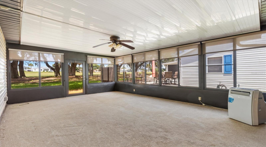 Lady Lake, Florida 32159, 2 Bedroom Bedrooms, ,2 Bathroombathrooms,Residential,For Sale,Schwartz,0,Mfrg5116448