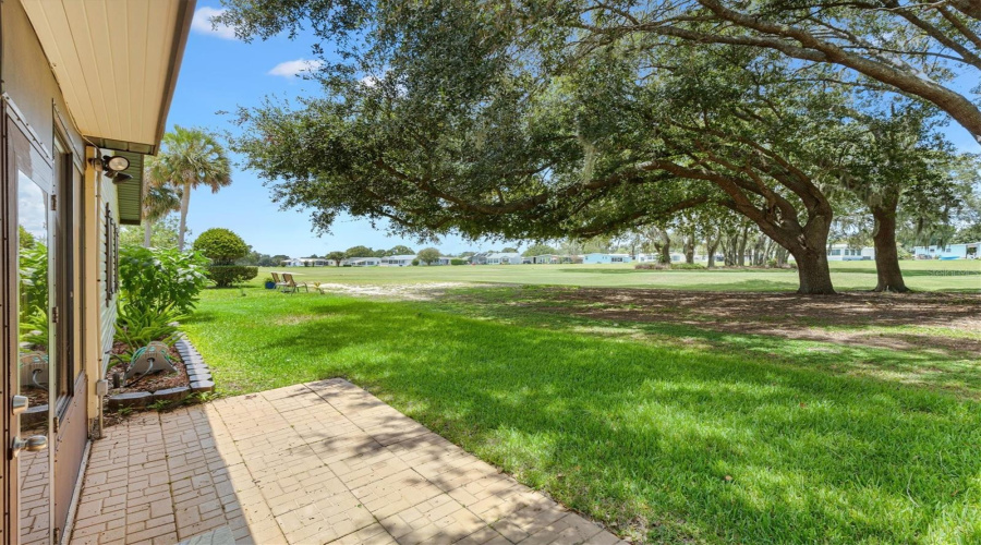 Lady Lake, Florida 32159, 2 Bedroom Bedrooms, ,2 Bathroombathrooms,Residential,For Sale,Schwartz,0,Mfrg5116448