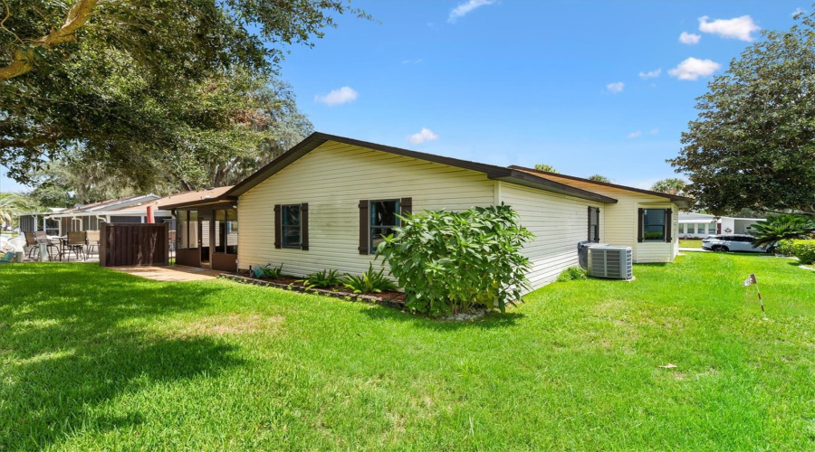 Lady Lake, Florida 32159, 2 Bedroom Bedrooms, ,2 Bathroombathrooms,Residential,For Sale,Schwartz,0,Mfrg5116448