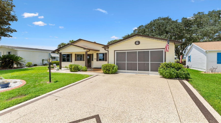Lady Lake, Florida 32159, 2 Bedroom Bedrooms, ,2 Bathroombathrooms,Residential,For Sale,Schwartz,0,Mfrg5116448