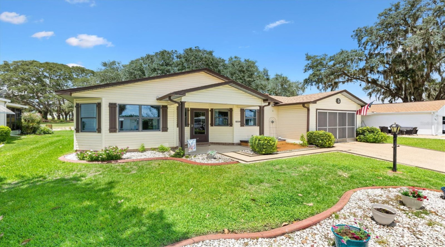 Lady Lake, Florida 32159, 2 Bedroom Bedrooms, ,2 Bathroombathrooms,Residential,For Sale,Schwartz,0,Mfrg5116448