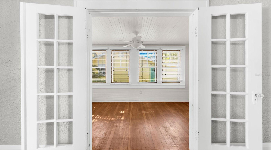 Bradenton, Florida 34205, 2 Bedroom Bedrooms, ,2 Bathroombathrooms,Residential,For Sale,8Th,0,Mfra4681182