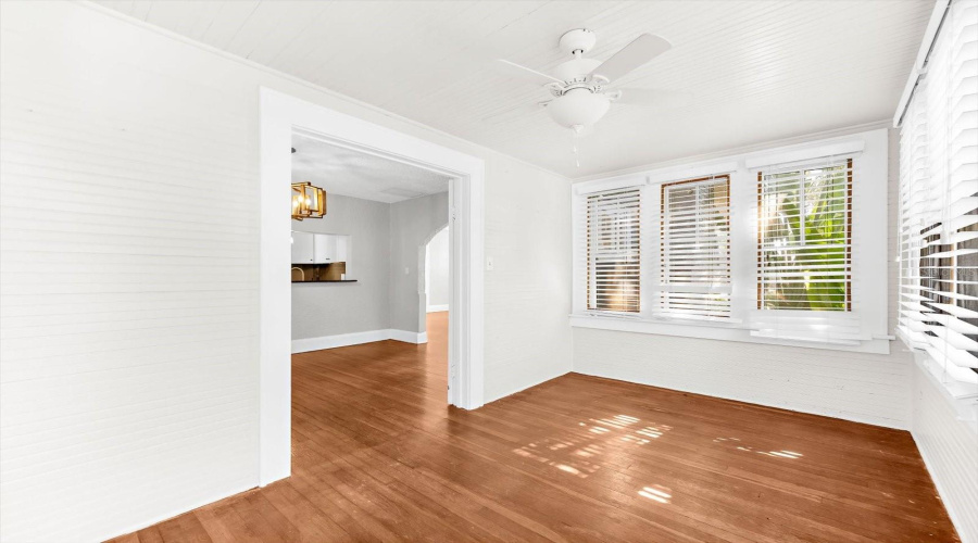 Bradenton, Florida 34205, 2 Bedroom Bedrooms, ,2 Bathroombathrooms,Residential,For Sale,8Th,0,Mfra4681182