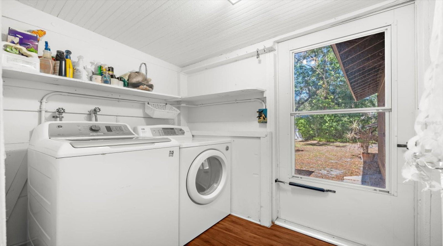 Bradenton, Florida 34205, 2 Bedroom Bedrooms, ,2 Bathroombathrooms,Residential,For Sale,8Th,0,Mfra4681182