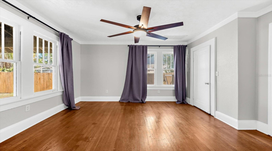 Bradenton, Florida 34205, 2 Bedroom Bedrooms, ,2 Bathroombathrooms,Residential,For Sale,8Th,0,Mfra4681182