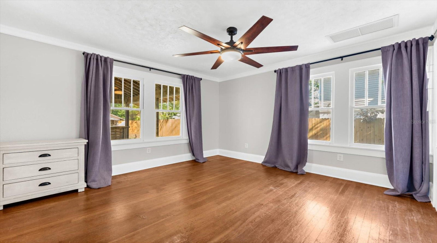 Bradenton, Florida 34205, 2 Bedroom Bedrooms, ,2 Bathroombathrooms,Residential,For Sale,8Th,0,Mfra4681182