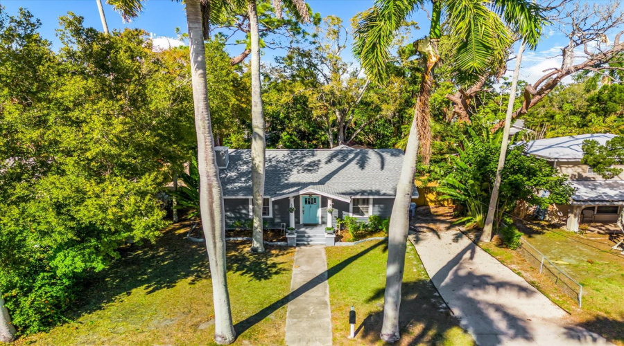 Bradenton, Florida 34205, 2 Bedroom Bedrooms, ,2 Bathroombathrooms,Residential,For Sale,8Th,0,Mfra4681182