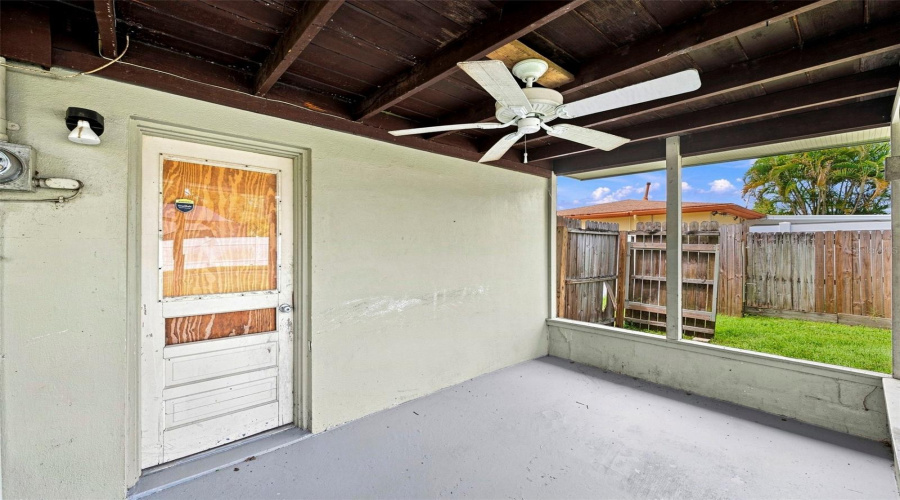 Largo, Florida 33770, 2 Bedroom Bedrooms, ,1 Bathroombathrooms,Residential,For Sale,12Th,0,Mfrtb8539137