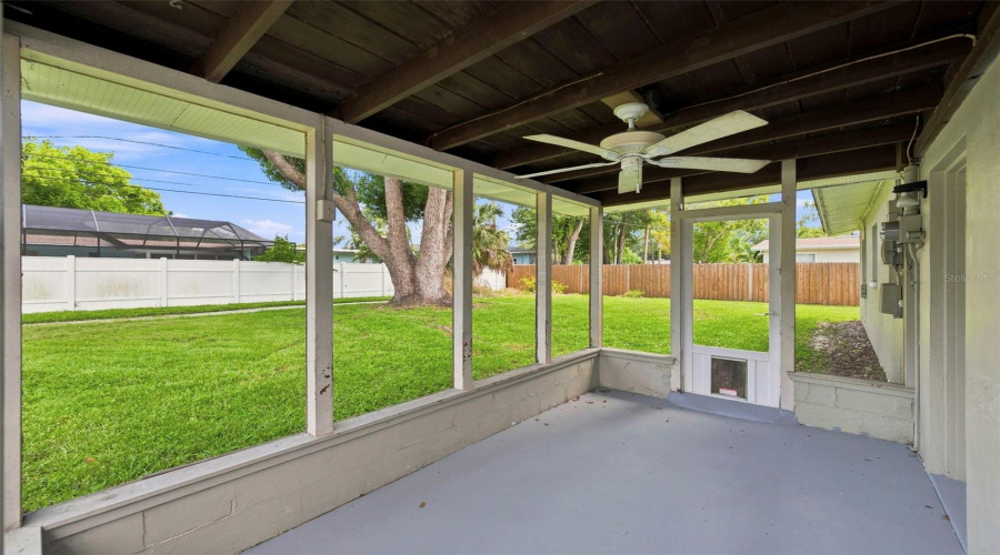 Largo, Florida 33770, 2 Bedroom Bedrooms, ,1 Bathroombathrooms,Residential,For Sale,12Th,0,Mfrtb8539137