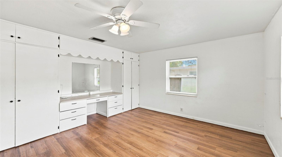 Largo, Florida 33770, 2 Bedroom Bedrooms, ,1 Bathroombathrooms,Residential,For Sale,12Th,0,Mfrtb8539137