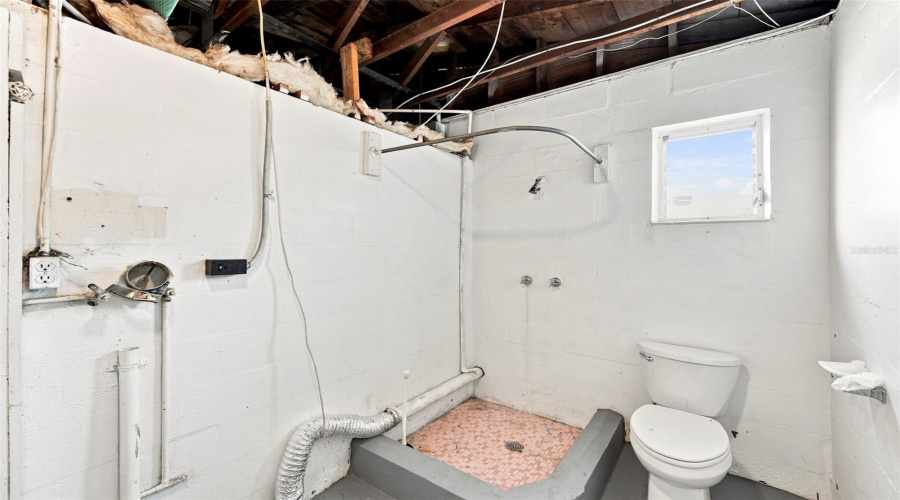 Largo, Florida 33770, 2 Bedroom Bedrooms, ,1 Bathroombathrooms,Residential,For Sale,12Th,0,Mfrtb8539137